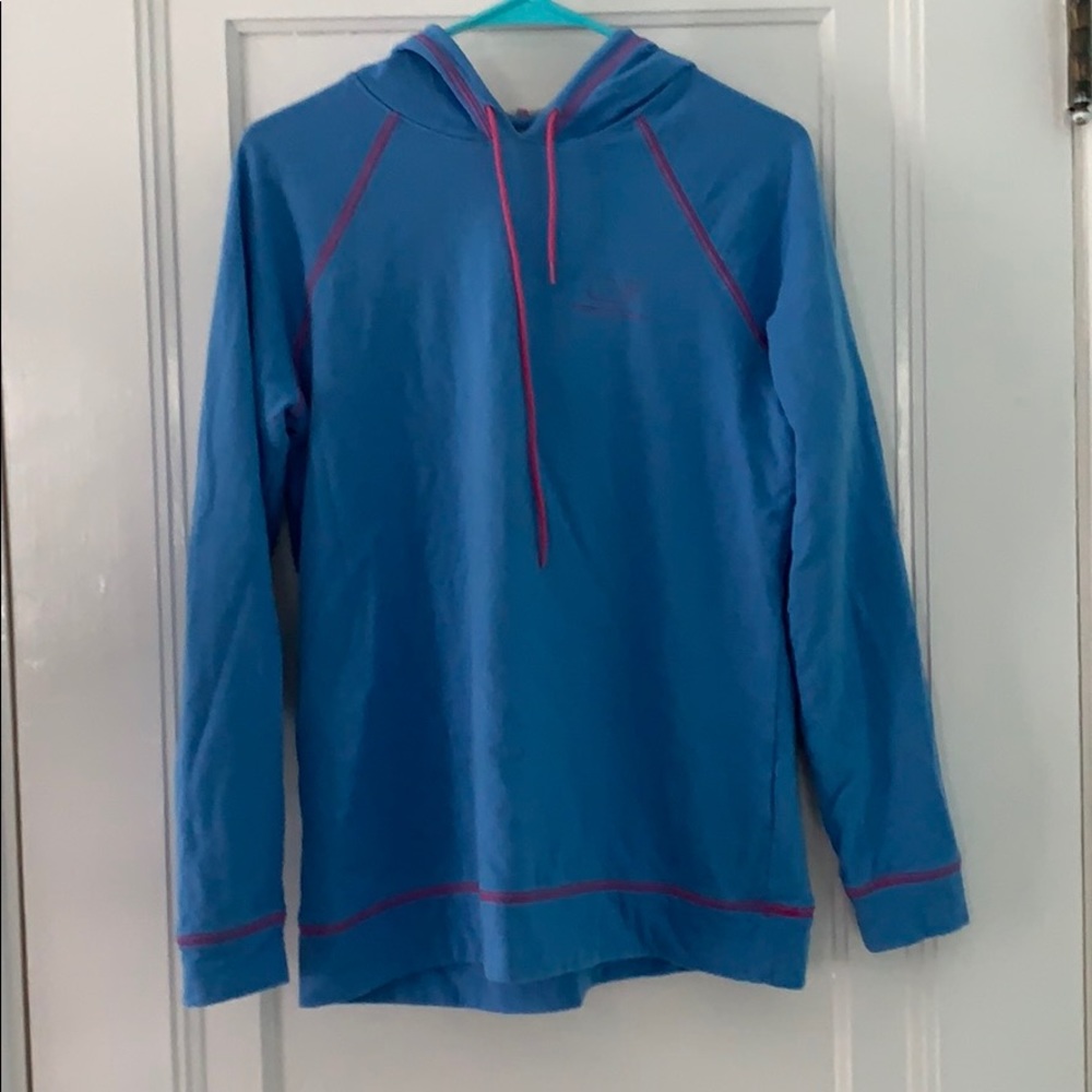 Vineyard vines sweatshirt